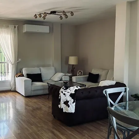 Extraordinaria Con Piscina Y Chimenea Granada