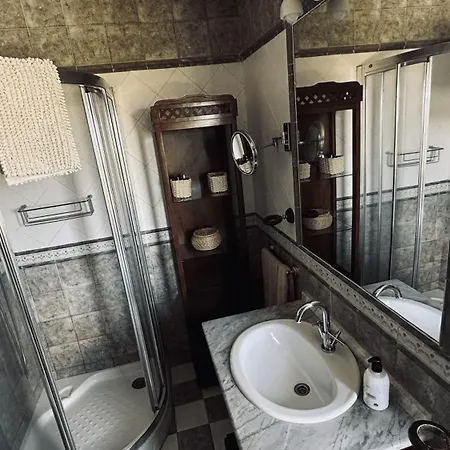 Extraordinaria Con Piscina Y Chimenea Granada