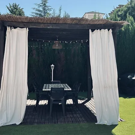 Сasa de vacaciones Extraordinaria Con Piscina Y Chimenea Granada