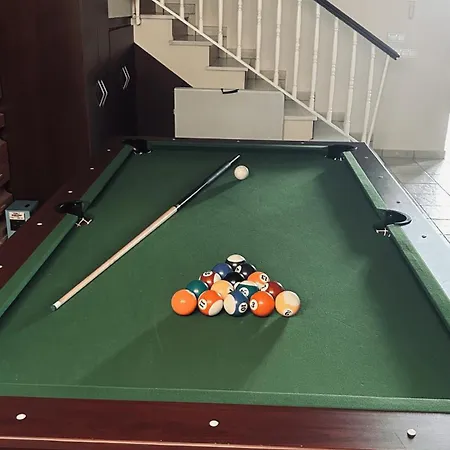 Extraordinaria Con Piscina Y Chimenea Сasa de vacaciones *