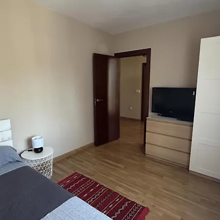 Extraordinaria Con Piscina Y Chimenea Сasa de vacaciones *